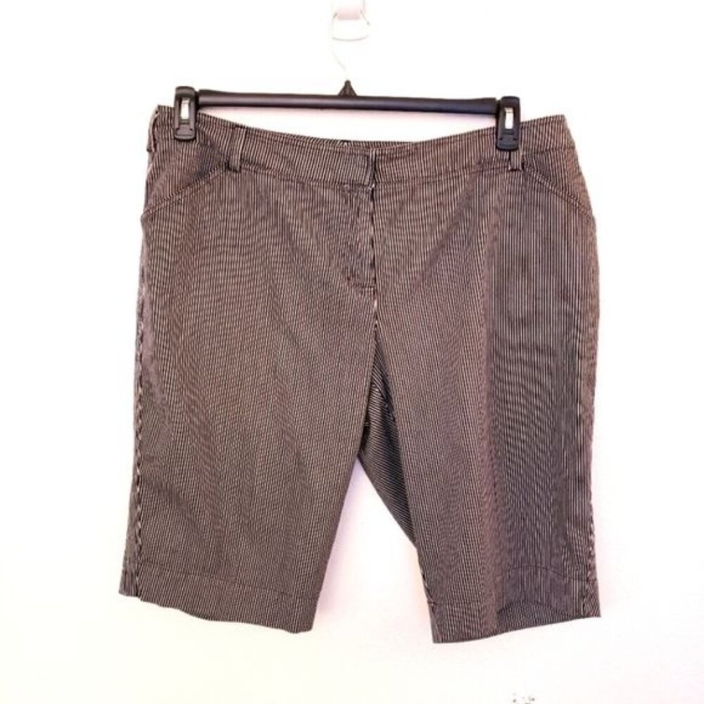 Jones New York Sport Cotton Blend Black/White Mini Striped Shorts 16W EUC